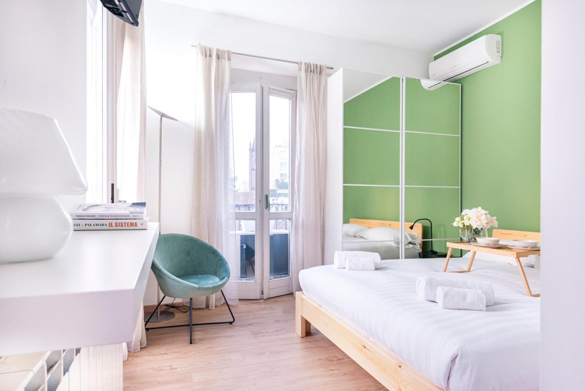 Amazing Flat Near Duomo & Colonne Di San Lorenzo By Easylife Мілан Екстер'єр фото